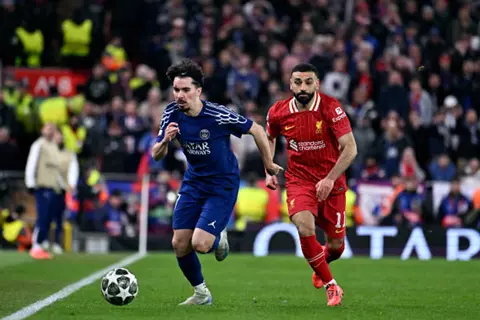 نقاط البالون دور.. صلاح خلف فيتينيا بفارق ضئيل وديمبيلي يكتسح